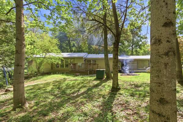 135 Peach Tree Cir, Wartburg, TN 37887