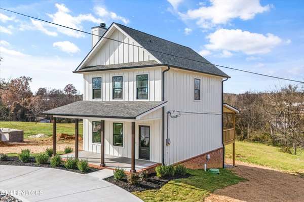 106 S Front Street, Friendsville, TN 37737