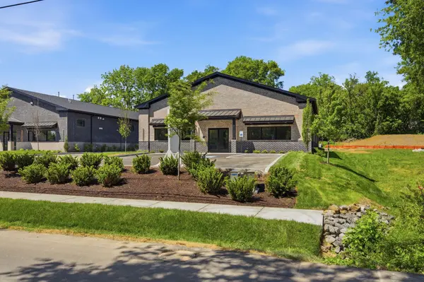 136 Shivel Dr, Hendersonville, TN 37075