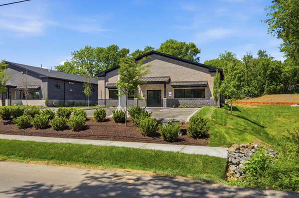 136 Shivel Dr, Hendersonville, TN 37075