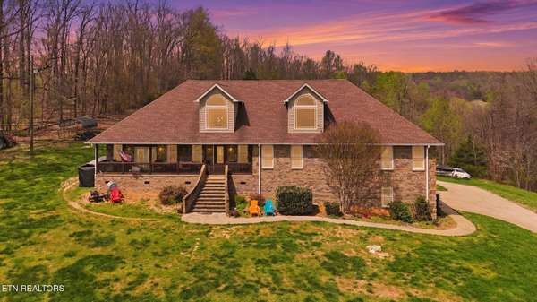 741 Clinch Valley Rd, Powder Springs, TN 37848