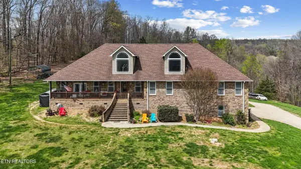 741 Clinch Valley Rd, Powder Springs, TN 37848