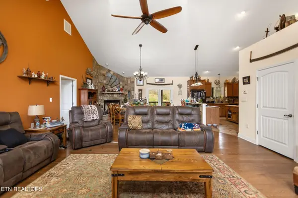 741 Clinch Valley Rd, Powder Springs, TN 37848
