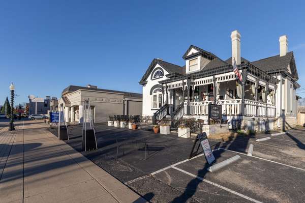 206 E Main St, Franklin, TN 37064