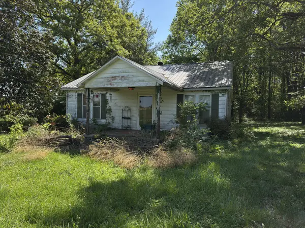 5312 Bluff Springs Rd, Mcminnville, TN 37110