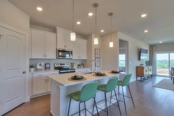 1774 Flora Grv, Hermitage, TN 37076