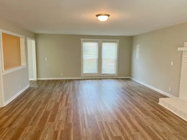 159 W Hester Rd, Cottontown, TN 37048