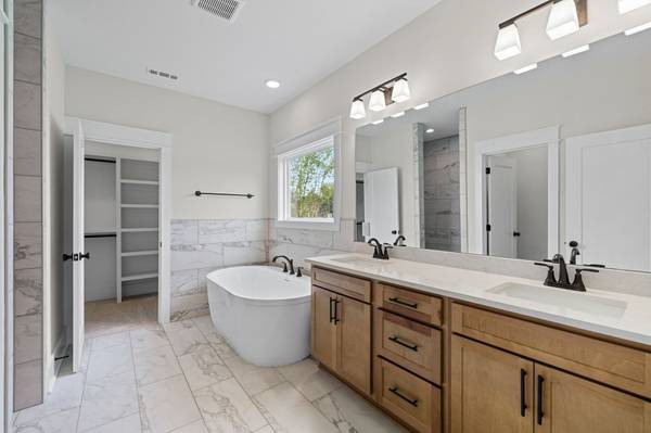 1962 Grace Johns Cir, Murfreesboro, TN 37128