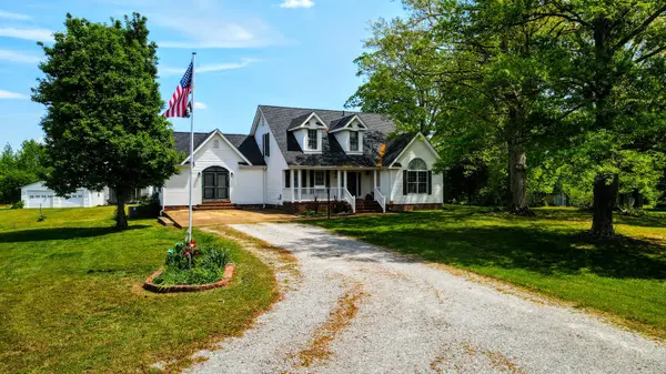 11450 McIllwain Rd, Holladay, TN 38341