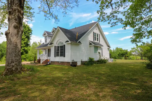 11450 McIllwain Rd, Holladay, TN 38341