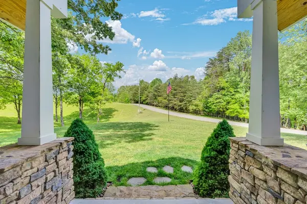 136 Rocky River Shores Dr, Rock Island, TN 38581