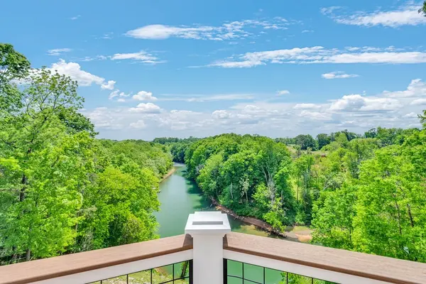 136 Rocky River Shores Dr, Rock Island, TN 38581