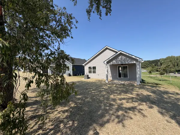 242 Arkansas Ave, Oak Grove, KY 42262