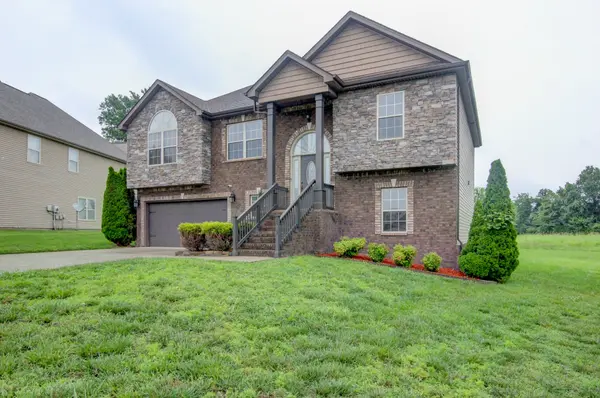 2937 McManus Cir, Clarksville, TN 37042