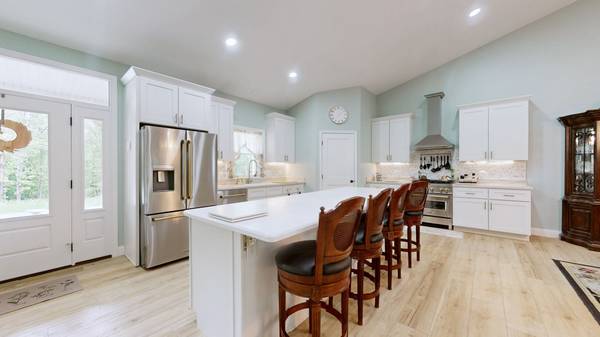 145 Serenity Village Dr, Benton, KY 42025