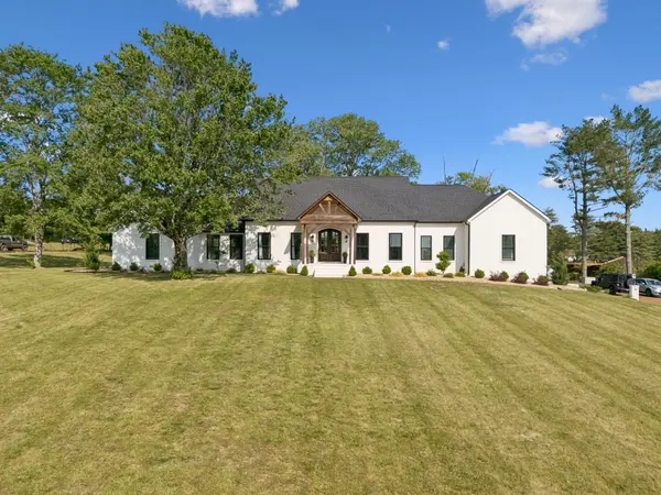 418 Rutherford Ln, Columbia, TN 38401