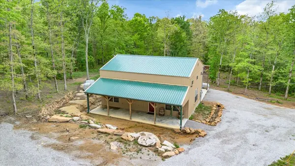 886 Hunters Ridge Dr, Altamont, TN 37301