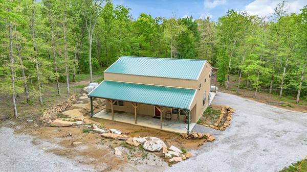 886 Hunters Ridge Dr, Altamont, TN 37301