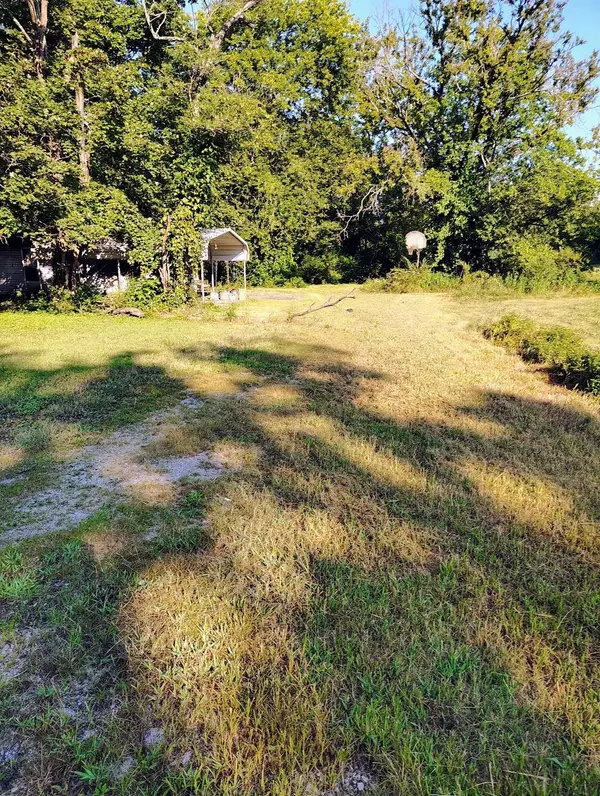 6760 Newstead Rd, Hopkinsville, KY 42240