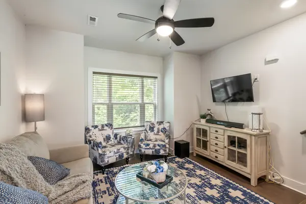 450 Glastonbury Rd #12, Nashville, TN 37217