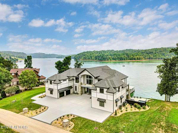 201 Crown Jewel Lane, La Follette, TN 37766
