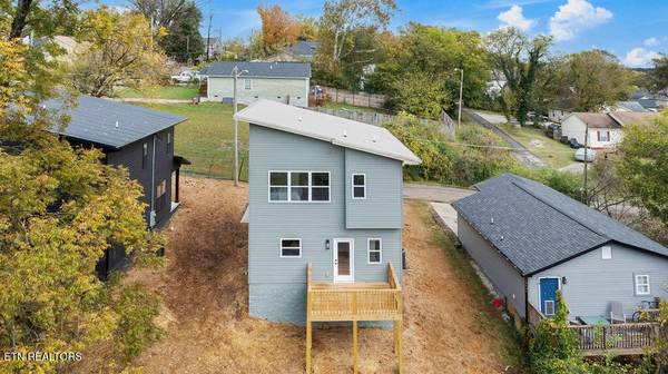 915 Turner St, Knoxville, TN 37917