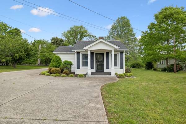 77 Main St #E, Gordonsville, TN 38563