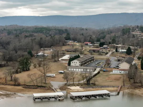 1235 New Lake Road #4, Spring City, TN 37381