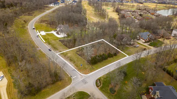 602 Five Oaks Blvd, Lebanon, TN 37087