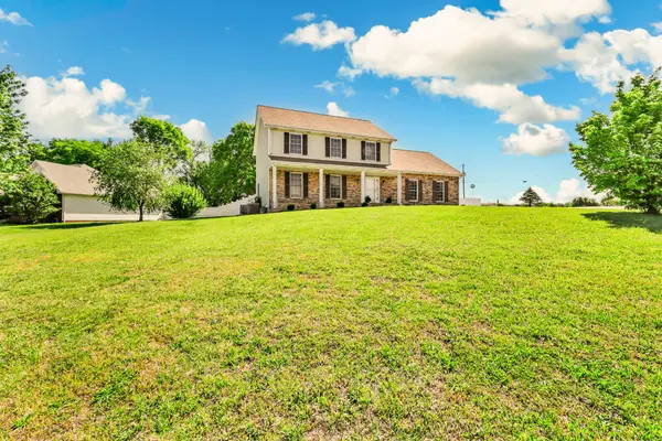 1121 Lucas Wayne Dr, Clarksville, TN 37043