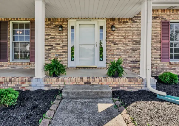 1121 Lucas Wayne Dr, Clarksville, TN 37043