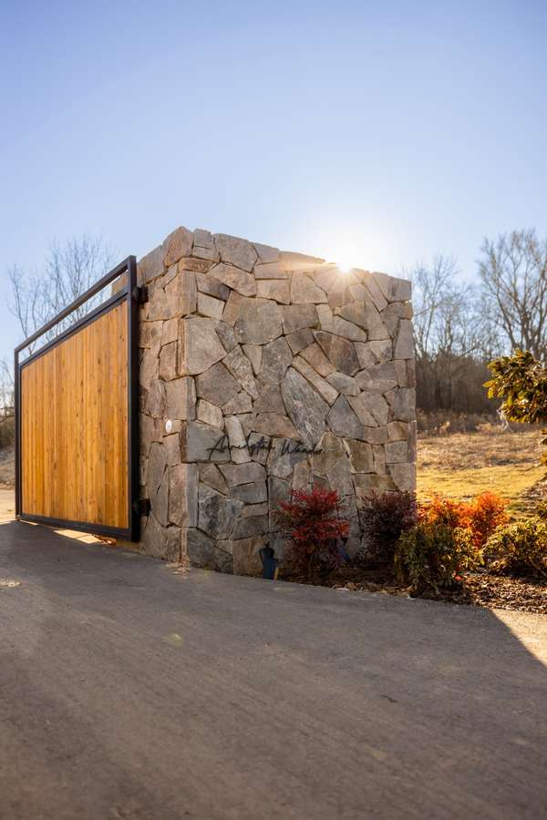 8105 Fox Wander Trail, Arrington, TN 37014
