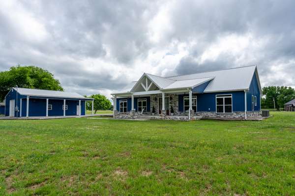 1801 Twin Caves Dr, Lewisburg, TN 37091