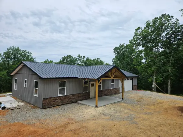 93 Wyatt Lane, Linden, TN 37096
