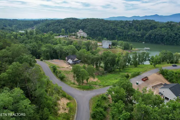 44 Stone Harbor Drive, Dandridge, TN 37725