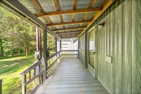 206 Boat Dock Rd, Dover, TN 37058