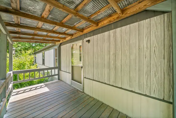 206 Boat Dock Rd, Dover, TN 37058
