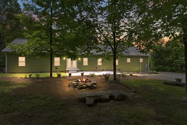 9588 Vaught Rd, Readyville, TN 37149