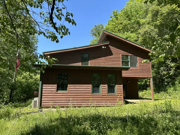 140 Carver Hollow Rd, Pleasant Shade, TN 37145