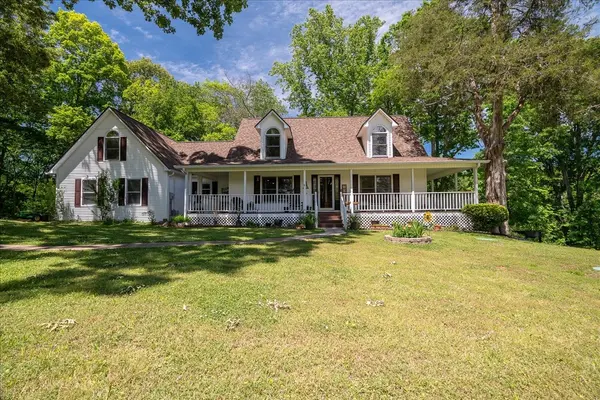 1518 Old Waynesboro Hwy, Lawrenceburg, TN 38464