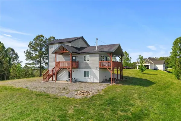 111 County Rd 805, Etowah, TN 37331