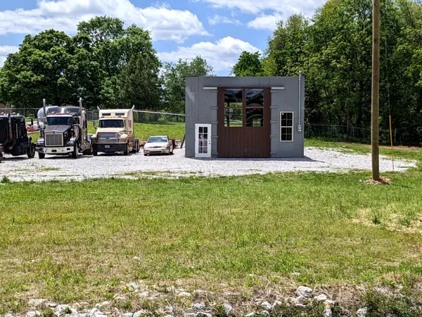 84 Rowe Gap Rd, Winchester, TN 37398