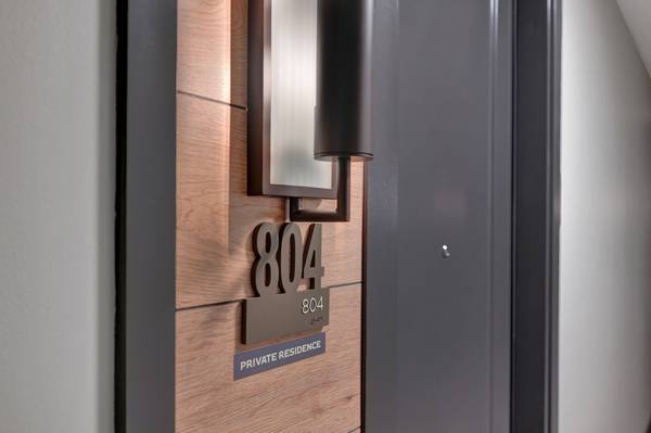 1212 Demonbreun St #804, Nashville, TN 37203