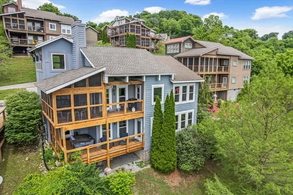 105 Sandgate Ct, Smithville, TN 37166