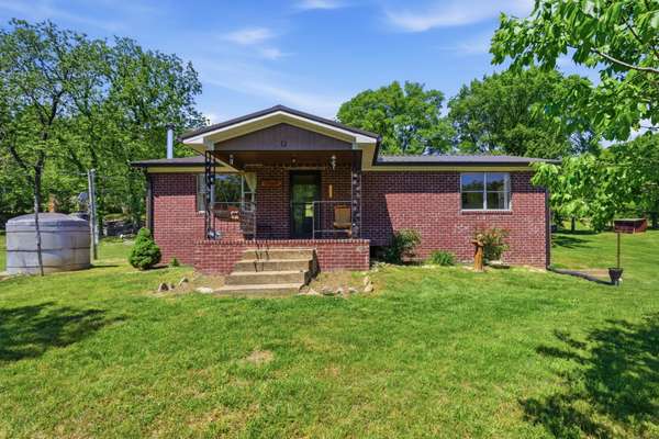 1840 Rock Springs Rd, Watertown, TN 37184