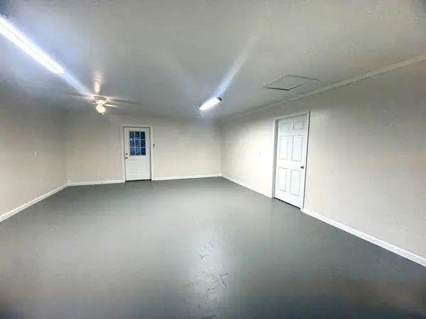 1074 S Main St, Crossville, TN 38555