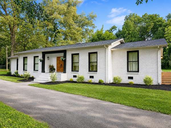 296 Big Rock Rd, Smithville, TN 37166