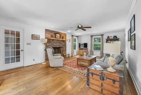 1330 Barkley Hills Cir, Clarksville, TN 37040