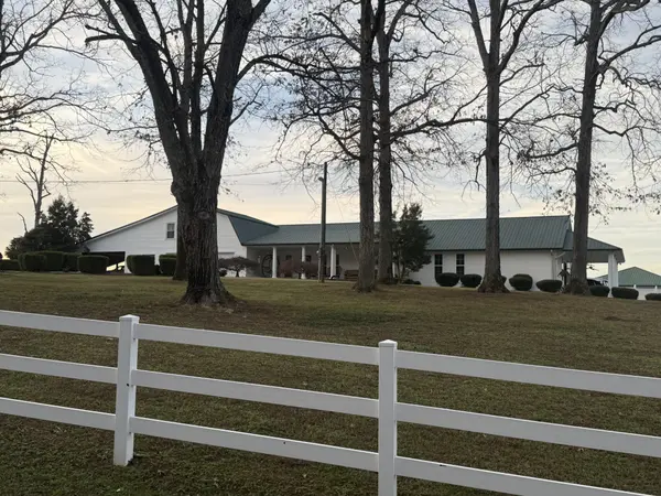 321 Bellview Rd, Waverly, TN 37185