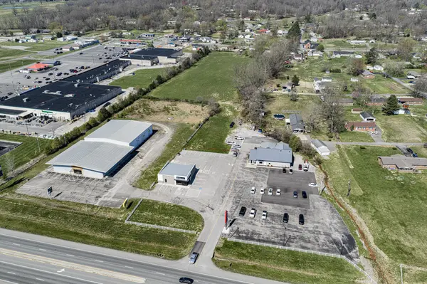 2201 W Everly Brothers Blvd, Powderly, KY 42367